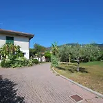 Mimosa - Aria Condizionata, Giardino, Biciclette E Posti Auto Coperti * 坎普码港
