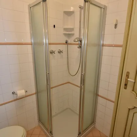 Apartamento Mimosa - Clima, Giardino, Posti Auto