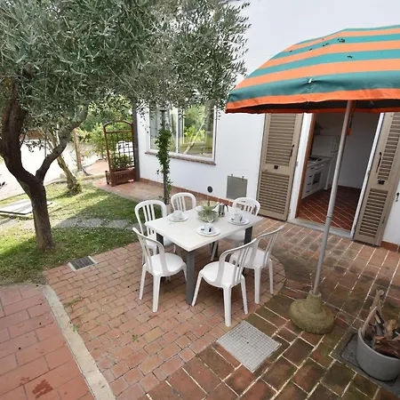 Apartamento Mimosa - Clima, Giardino, Posti Auto *