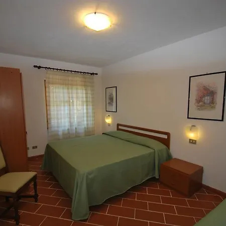 Apartamento Mimosa - Clima, Giardino, Posti Auto