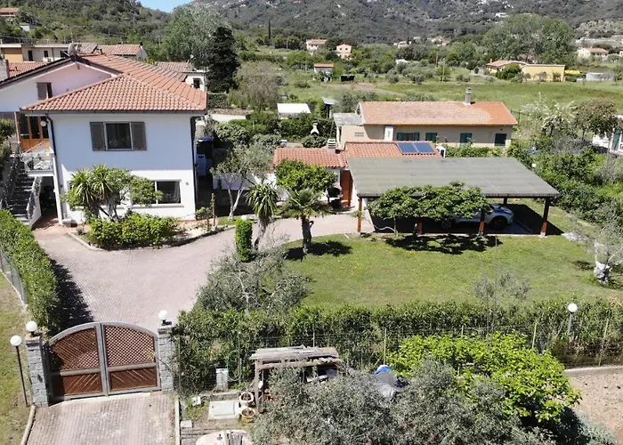 Mimosa - Aria Condizionata, Giardino, Biciclette E Posti Auto Coperti *