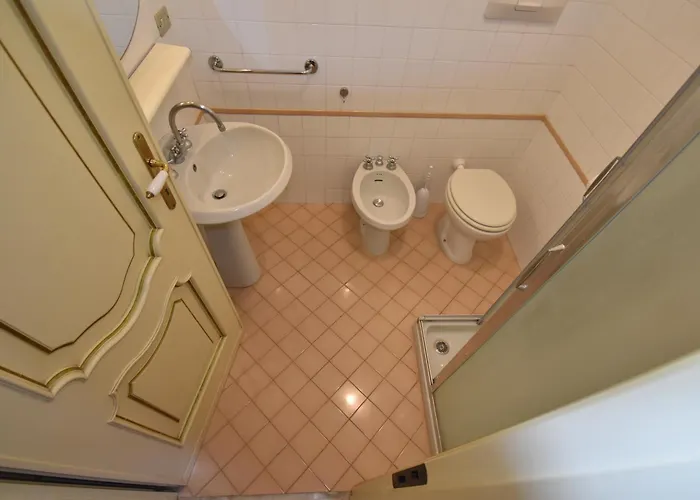 Appartement Mimosa - Aria Condizionata, Giardino, Biciclette E Posti Auto Coperti *