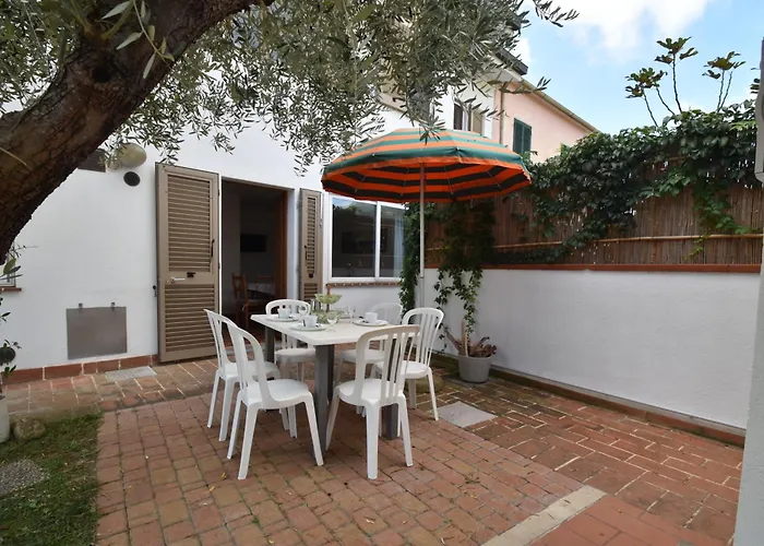 Appartement Mimosa - Aria Condizionata, Giardino, Biciclette E Posti Auto Coperti