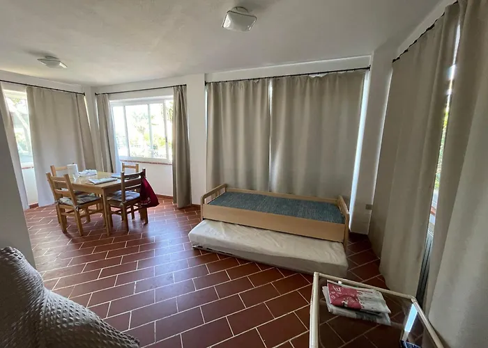 Appartement Mimosa - Aria Condizionata, Giardino, Biciclette E Posti Auto Coperti