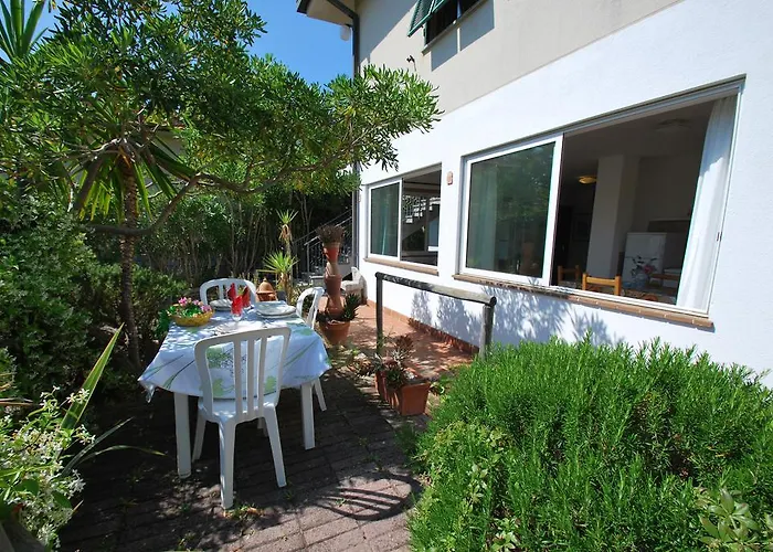 Appartement Mimosa - Aria Condizionata, Giardino, Biciclette E Posti Auto Coperti Marina di Campo