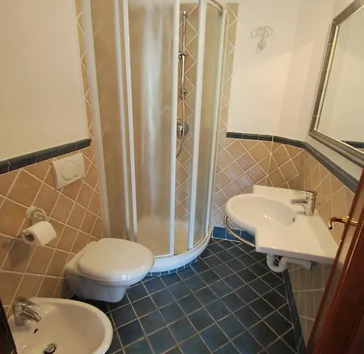 Mimosa - Aria Condizionata, Giardino, Biciclette E Posti Auto Coperti