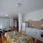 Mimosa - Aria Condizionata, Giardino, Biciclette E Posti Auto Coperti 마리나디캄포