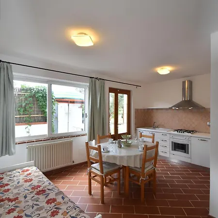 Mimosa - Aria Condizionata, Giardino, Biciclette E Posti Auto Coperti * 坎普码港