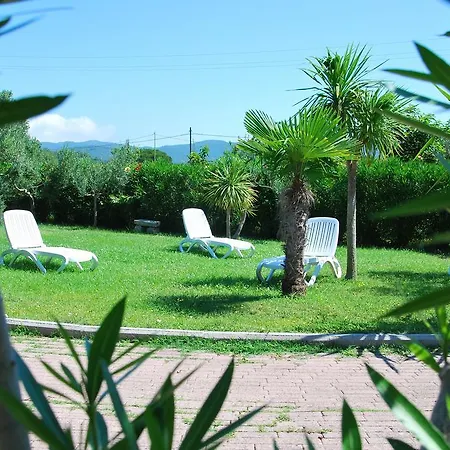 Appartement Mimosa - Aria Condizionata, Giardino, Biciclette E Posti Auto Coperti