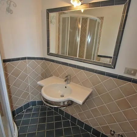 Mimosa - Aria Condizionata, Giardino, Biciclette E Posti Auto Coperti *