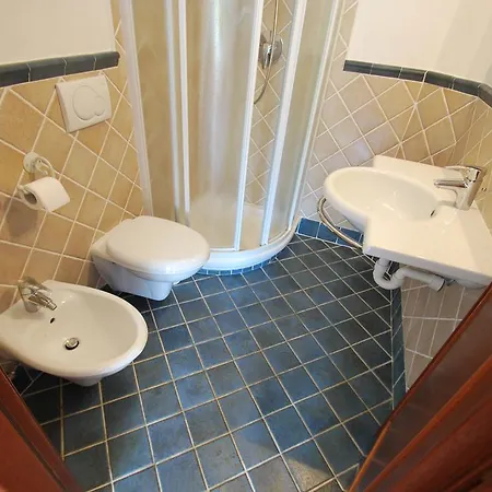 Appartement Mimosa - Aria Condizionata, Giardino, Biciclette E Posti Auto Coperti